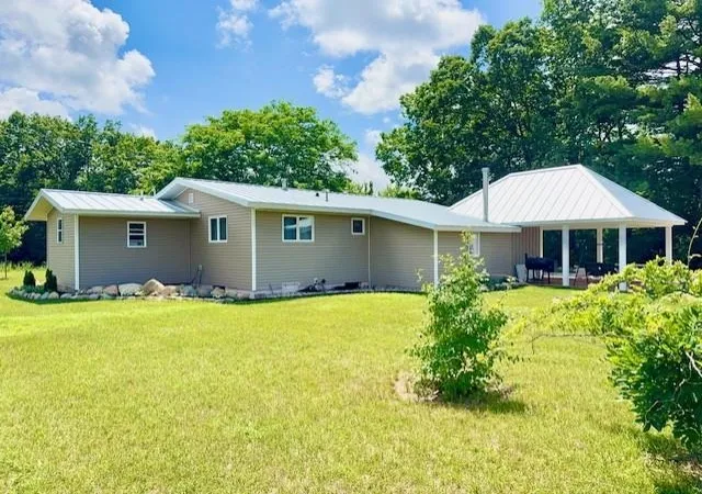 2nd image of 4721 E Sidney Rd, Stanton, MI 48888 | MLS# 79080070995
