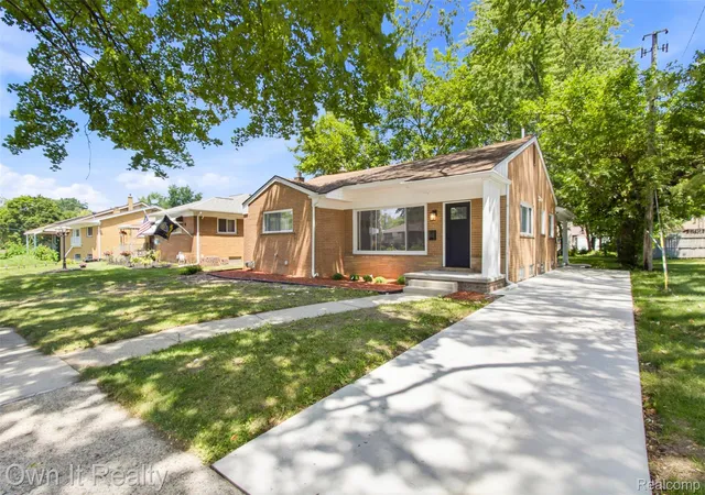 Photo 2 of Single family home for sale at 23700 Marlow St, Oak Park, MI 48237 | MLS# 20261053676 | Listing updated on 2026-08-19