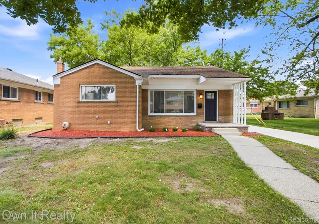 Photo 3 of Single family home for sale at 23700 Marlow St, Oak Park, MI 48237 | MLS# 20261053676 | Listing updated on 2026-08-19