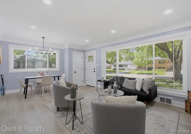 Photo 4 of Single family home for sale at 23700 Marlow St, Oak Park, MI 48237 | MLS# 20261053676 | Listing updated on 2026-08-19