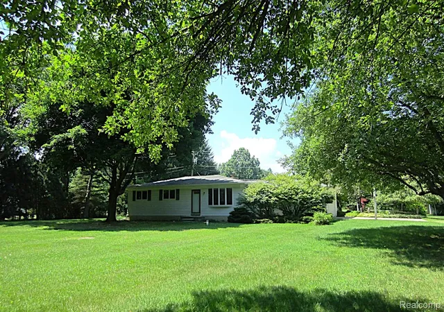 Photo 1 of Sale Pending at 3944 Dartmouth Rd, Oxford, MI 48371 | MLS# 20261053675 | Listing updated on 2026-09-03