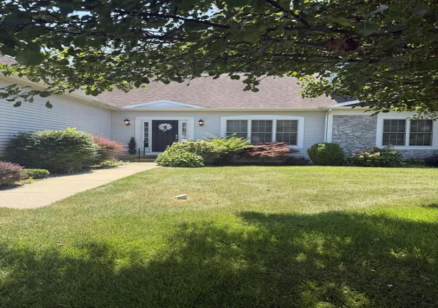 2nd image of 578 Wittenberg Path, Saint Joseph, MI 49085 | MLS# 69026035634