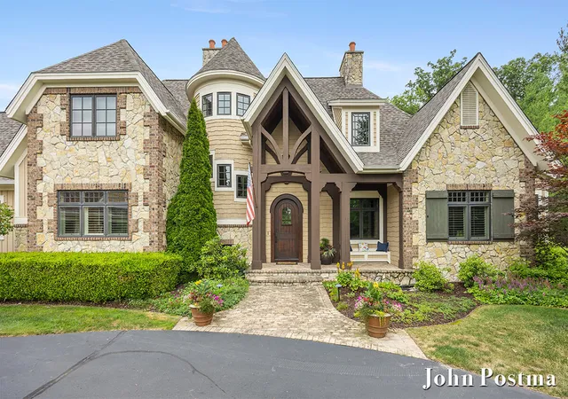 Photo 4 of Single family home for sale at 5914 Whitworth Ct SE, Grand Rapids, MI 49546 | MLS# 65026035636 | Listing updated on 2026-08-18