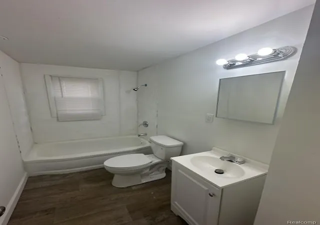 Photo 7 of Single family home for sale at 15509 Rosa Parks Blvd, Detroit, MI 48238 | MLS# 20261053694 | Listing updated on 2026-10-15