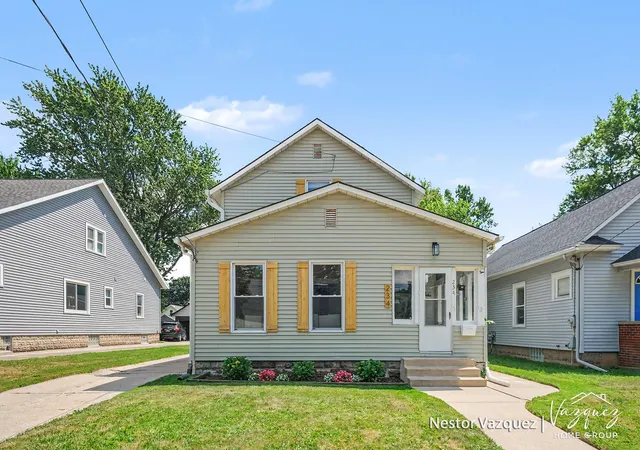 3rd image of 234 Knapp St NE, Grand Rapids, MI 49505 | MLS# 65026035644