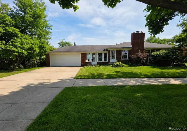 Photo 1 of Single family home for sale at 21210 E 10 Mile Rd, Saint Clair Shores, MI 48080 | MLS# 20261053702 | Listing updated on 2026-09-08