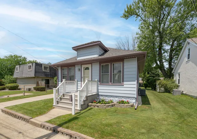 Photo 1 of Single family home for sale at 318 Whitcomb St, Kalamazoo, MI 49001 | MLS# 69026035648 | Listing updated on 2026-08-04