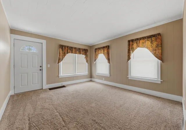 Photo 3 of Single family home for sale at 318 Whitcomb St, Kalamazoo, MI 49001 | MLS# 69026035648 | Listing updated on 2026-08-04