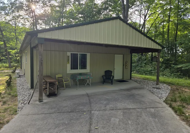 2nd image of 8207 N Hunters Ridge Dr, Unknown Out Of State, MI 49644 | MLS# 72026035653