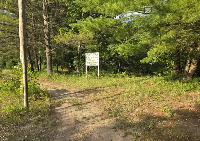 4th image of 8207 N Hunters Ridge Dr, Unknown Out Of State, MI 49644 | MLS# 72026035653