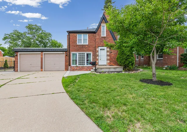 Photo 1 of Single family home for sale at 6953 Mayburn St, Dearborn Heights, MI 48127 | MLS# 81026035661 | Listing updated on 2026-09-14