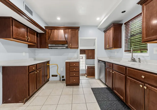 Photo 2 of Single family home for sale at 6953 Mayburn St, Dearborn Heights, MI 48127 | MLS# 81026035661 | Listing updated on 2026-09-14