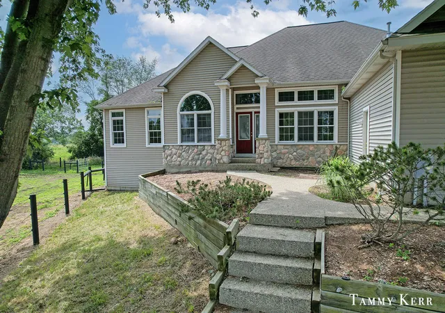 Photo 1 of Single family home for sale at 6220 146th Avenue, Holland, MI 49423 | MLS# 71026035658 | Listing updated on 2026-08-24