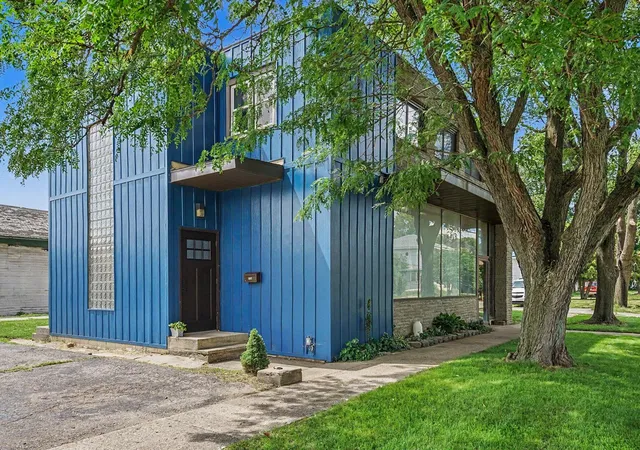 Listing Photo 3 - Condo for sale in building located at 102 N Maple St, Sturgis, MI 49091