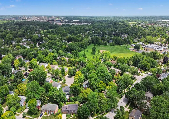 34th image of 2043 Winsted Blvd, Ann Arbor, MI 48103 | MLS# 81026035664