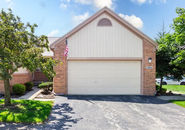 Photo 3 of Condo for sale at 46910 Country Ln #12, Macomb, MI 48044 | MLS# 20261053758 | Listing updated on 2026-09-11