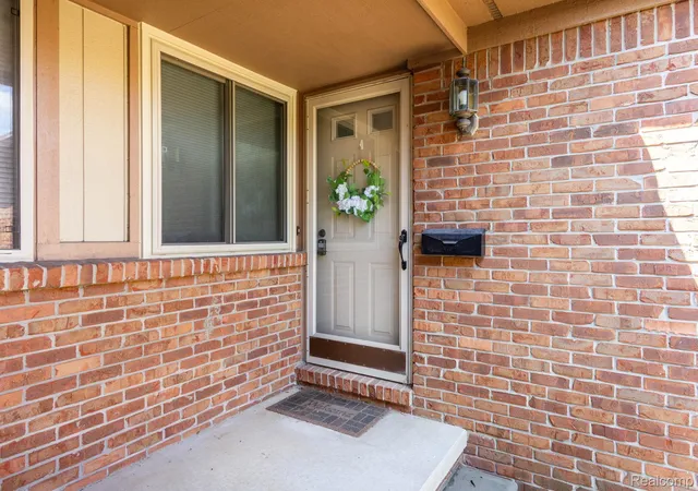 Photo 4 of Condo for sale at 46910 Country Ln #12, Macomb, MI 48044 | MLS# 20261053758 | Listing updated on 2026-09-11