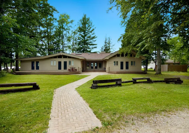Photo 2 of Single family home for sale at 8143 & 8131 Drake Ln, Whitewater Township Grand Traverse, MI 49690 | MLS# 78080071003 | Listing updated on 2026-07-28