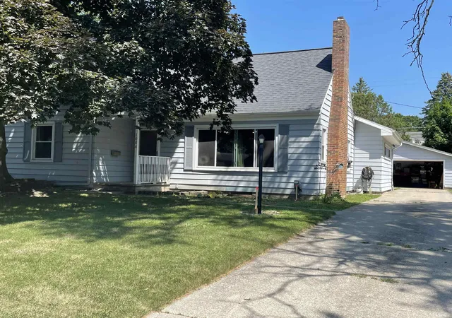 Photo 1 of Single family home for sale at 1004 Falkirk Rd, Alma, MI 48801 | MLS# 79080071008 | Listing updated on 2026-07-31