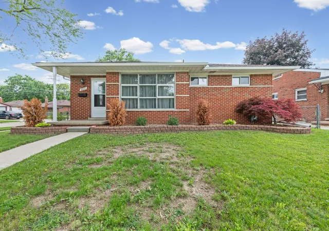 Photo 1 of Single family home for sale at 8417 Colonial St, Dearborn Heights, MI 48127 | MLS# 81026035680 | Listing updated on 2026-09-14