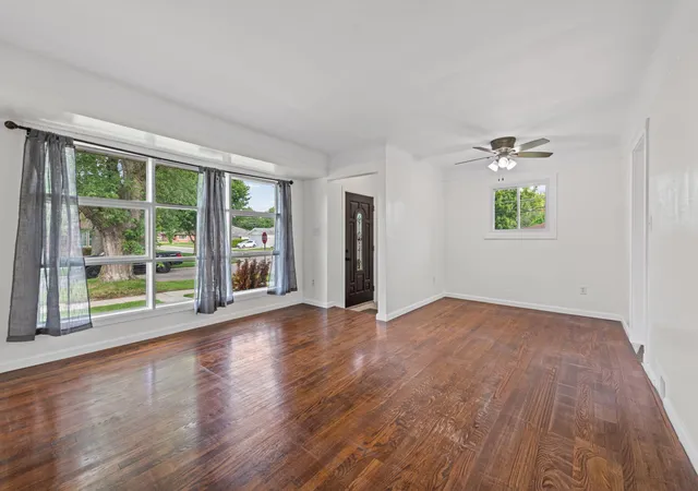 Photo 3 of Single family home for sale at 8417 Colonial St, Dearborn Heights, MI 48127 | MLS# 81026035680 | Listing updated on 2026-09-14
