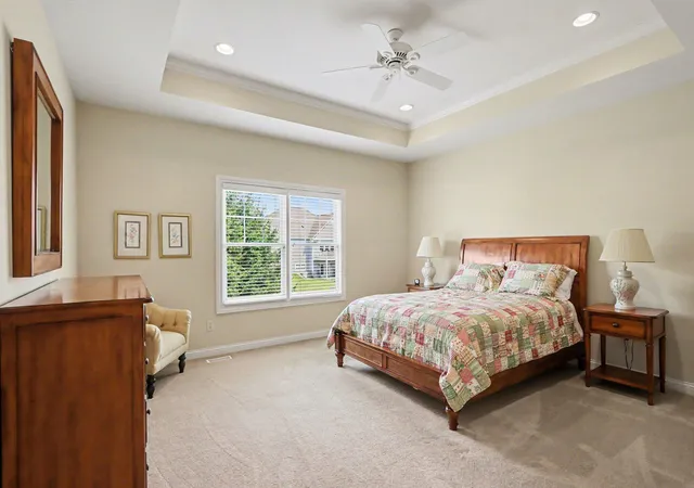 Listing Photo 4 - Condo for sale in building located at 2600 W Prt Dr, Kalamazoo, MI 49009