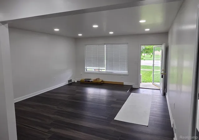 Photo 3 of Single family home for sale at 12872 14 Mile Rd S, Warren, MI 48088 | MLS# 20261053775 | Listing updated on 2026-07-16