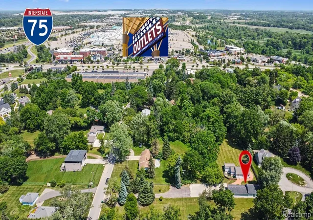 4th image of 235 Alberta St, Auburn Hills, MI 48326 | MLS# 20261053782