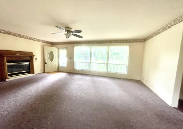 Photo 3 of Single family home for sale at 1806 Barr St, Hillsdale, MI 49242 | MLS# 55026035692 | Listing updated on 2026-10-01