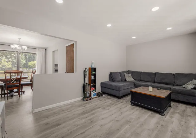Photo 2 of Single family home for sale at 2135 S 13th Street, Niles, MI 49120 | MLS# 69026035698 | Listing updated on 2026-08-31