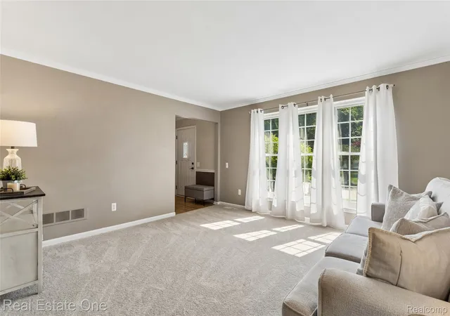 Photo 1 of Sale Pending at 763 Whitney Dr, Rochester Hills, MI 48307 | MLS# 20261053797 | Listing updated on 2026-09-15