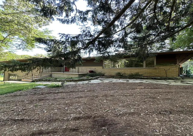 Photo 2 of Single family home for sale at 2631 N Maple Rd, Ann Arbor, MI 48103 | MLS# 81026035710 | Listing updated on 2026-09-10