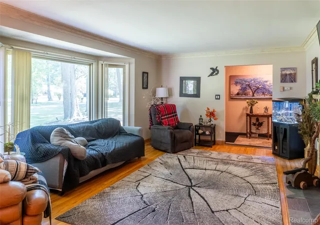2nd image of 17751 Mayfield St, Livonia, MI 48152 | MLS# 20261053829