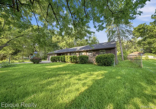 Photo 3 of Single family home for sale at 216 Aveline St, Ypsilanti, MI 48197 | MLS# 20261053833 | Listing updated on 2026-10-01