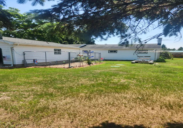 2nd image of 3838 Pine Trl, Sheridan, MI 48884 | MLS# 65026035717
