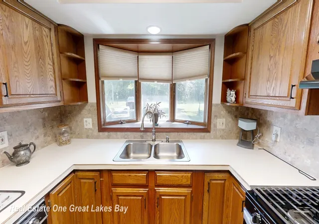 Photo 3 of Single family home for sale at 3842 Clutier Rd, Saginaw, MI 48601 | MLS# 61050214735 | Listing updated on 2026-07-17