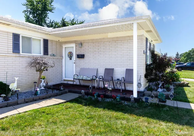 Photo 2 of Single family home for sale at 32566 Revere Dr, Warren, MI 48092 | MLS# 20261053853 | Listing updated on 2026-09-16