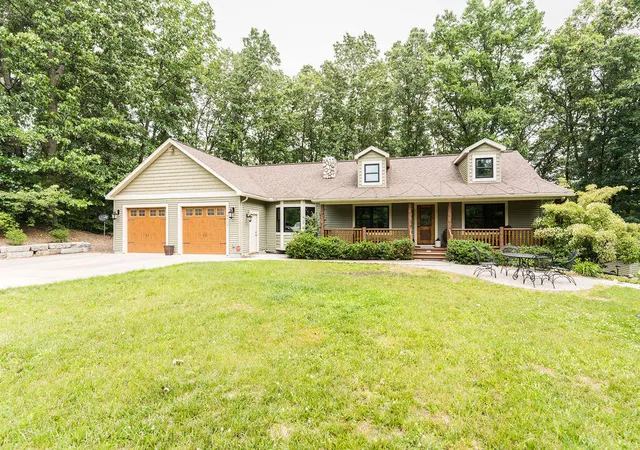 Photo 1 of Single family home for sale at 8319 Pine Is Dr Ne, Comstock Park, MI 49321 | MLS# 53026035723 | Listing updated on 2026-09-15