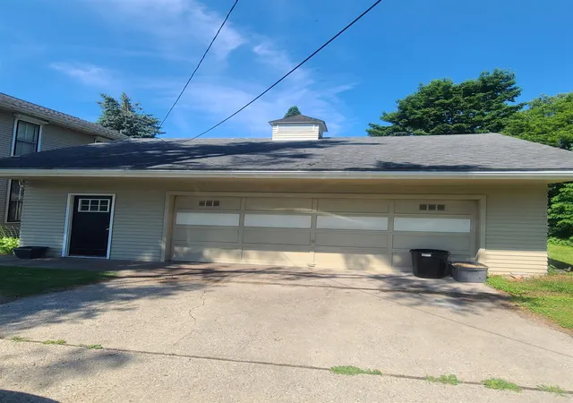 Photo 3 of Single family home for sale at 2410 S State St, Greenbush, MI 48738 | MLS# 77080071019 | Listing updated on 2026-08-29