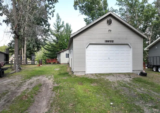 Photo 3 of Single family home for sale at 3622 Little Is Dr, National City, MI 48748 | MLS# 20261053864 | Listing updated on 2026-09-04