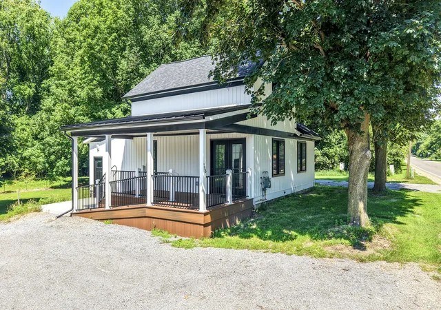 Photo 2 of Single family home for sale at 786 W Colon Rd, Bronson, MI 49028 | MLS# 62026035732 | Listing updated on 2026-07-14