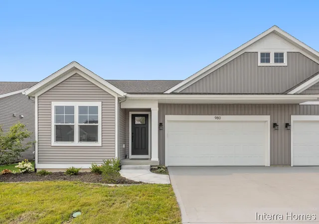 Listing Photo 2 - Condo for sale in building located at 980 Scioto Dr NW, Comstock Park, MI 49321 - Unit #4