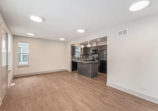 Photo 3 of Single family home for sale at 2108 Willard Ave Se, Grand Rapids, MI 49507 | MLS# 71026035752 | Listing updated on 2026-07-14