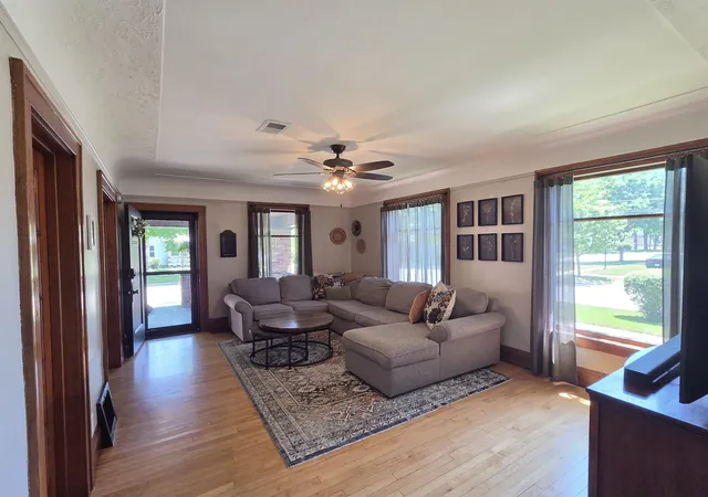 4th image of 401 N University St, Mount Pleasant, MI 48858 | MLS# 79080071021