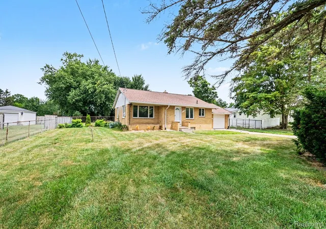 3rd image of 5199 Lapeer Rd, Burton, MI 48509 | MLS# 20261053907