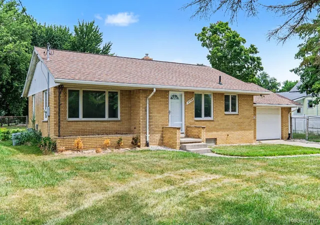 4th image of 5199 Lapeer Rd, Burton, MI 48509 | MLS# 20261053907