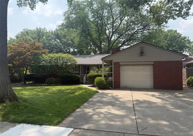Photo 1 of Single family home for sale at 2221 Davis St, Wyandotte, MI 48192 | MLS# 20261053919 | Listing updated on 2026-09-14