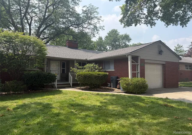 Photo 3 of Single family home for sale at 2221 Davis St, Wyandotte, MI 48192 | MLS# 20261053919 | Listing updated on 2026-09-14