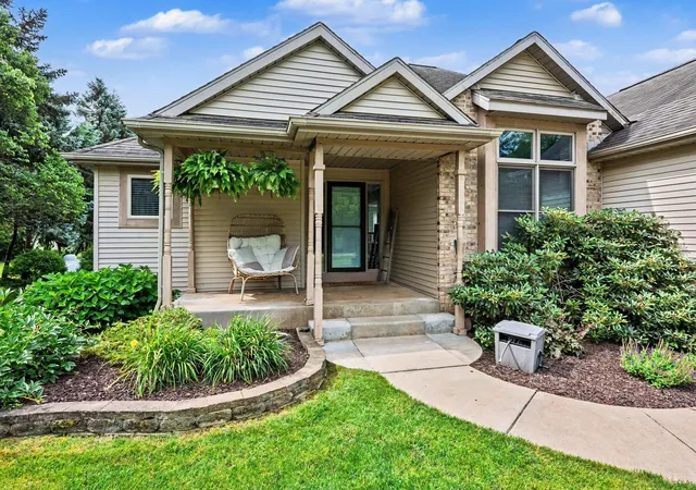 4th image of 12265 Riverside Dr, White Pigeon, MI 49099 | MLS# 68026035760
