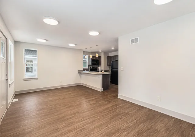 Photo 3 of Single family home for sale at 2053 Linden Ave SE, Grand Rapids, MI 49507 | MLS# 71026035759 | Listing updated on 2026-07-14
